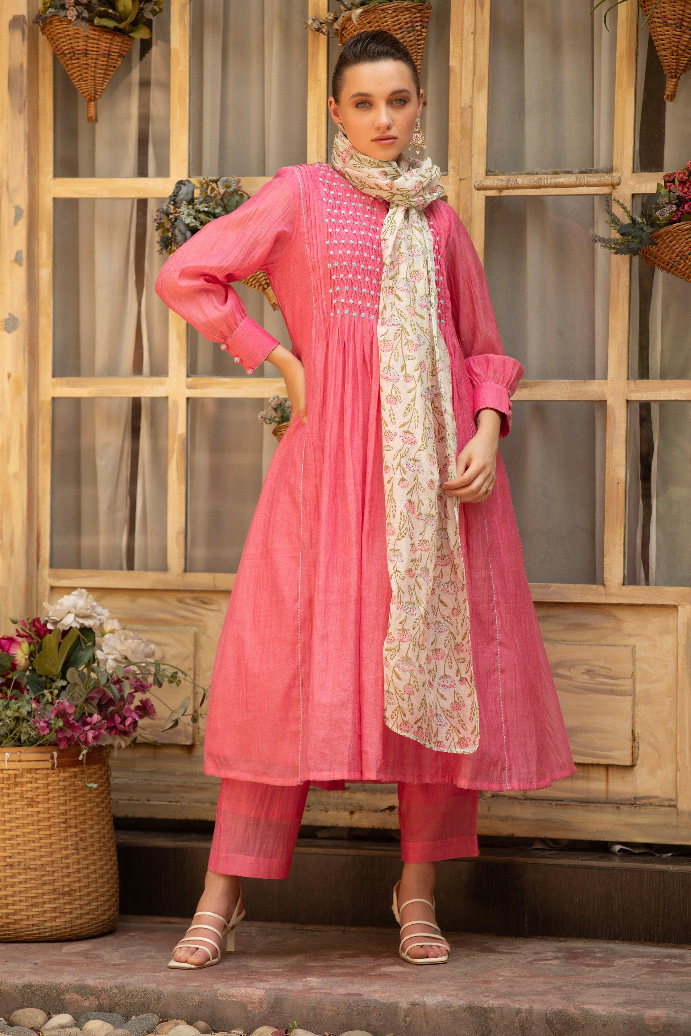 GULNAAR KURTA SET