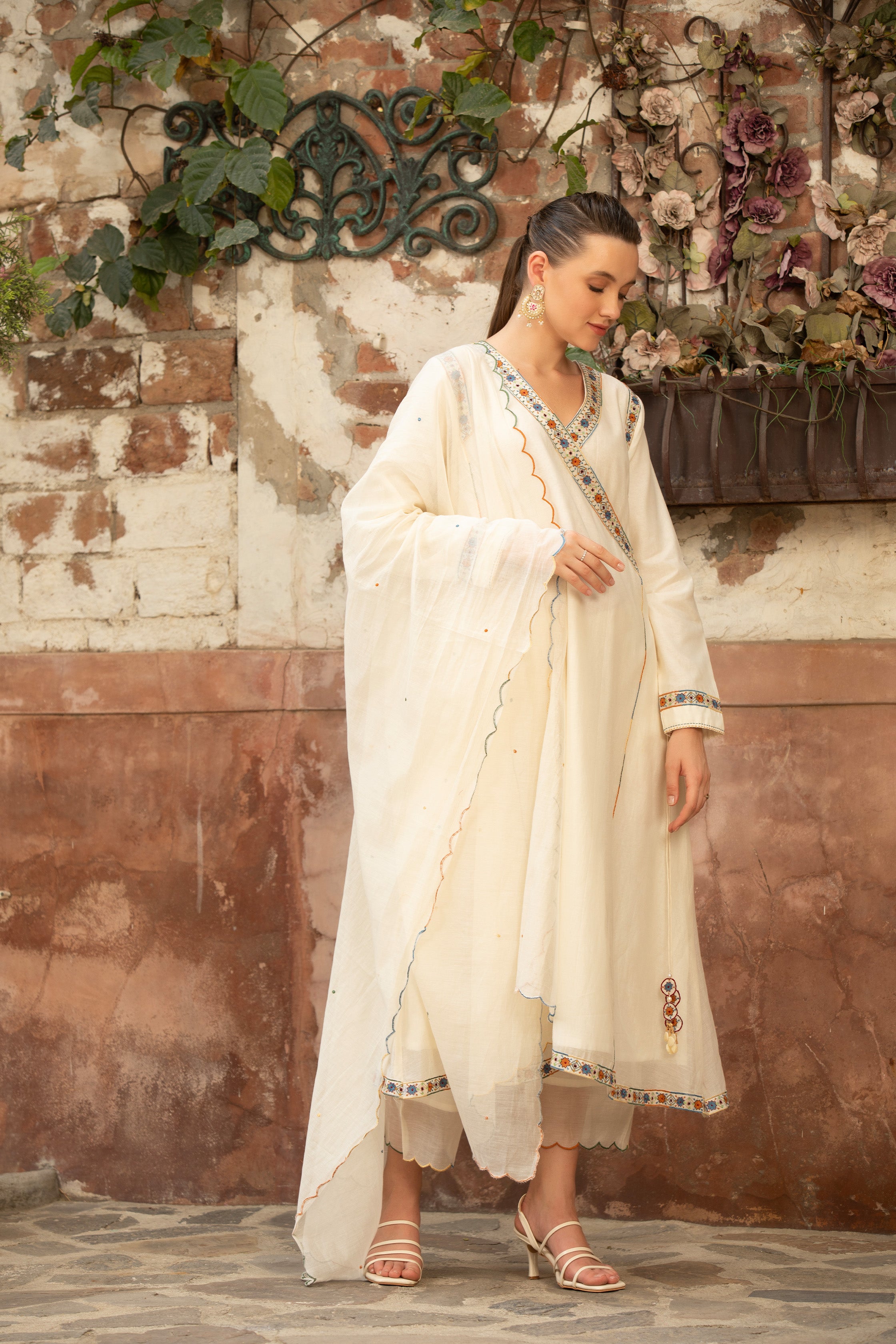 MEHERBAAN ANGRKHA KURTA SET IVORY