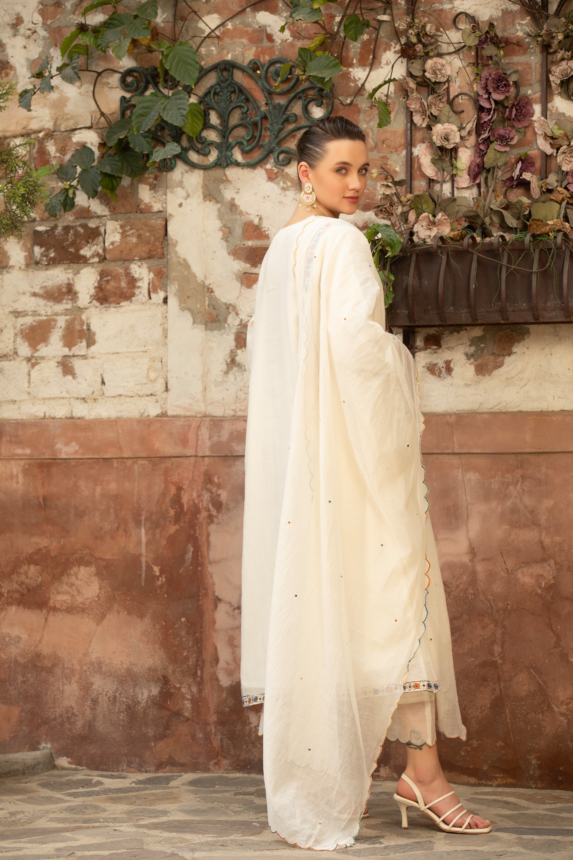 MEHERBAAN ANGRKHA KURTA SET IVORY