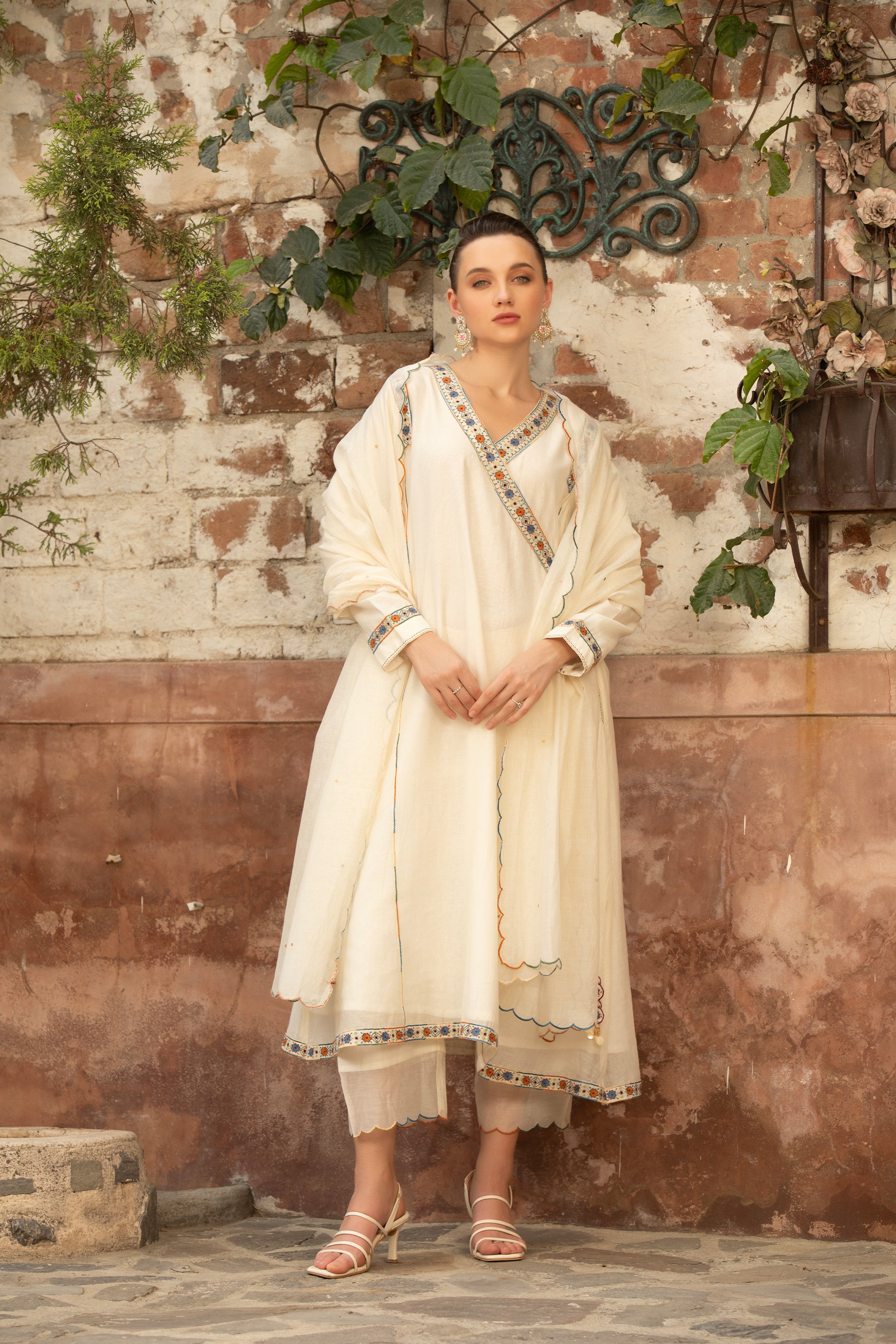 MEHERBAAN ANGRKHA KURTA SET IVORY
