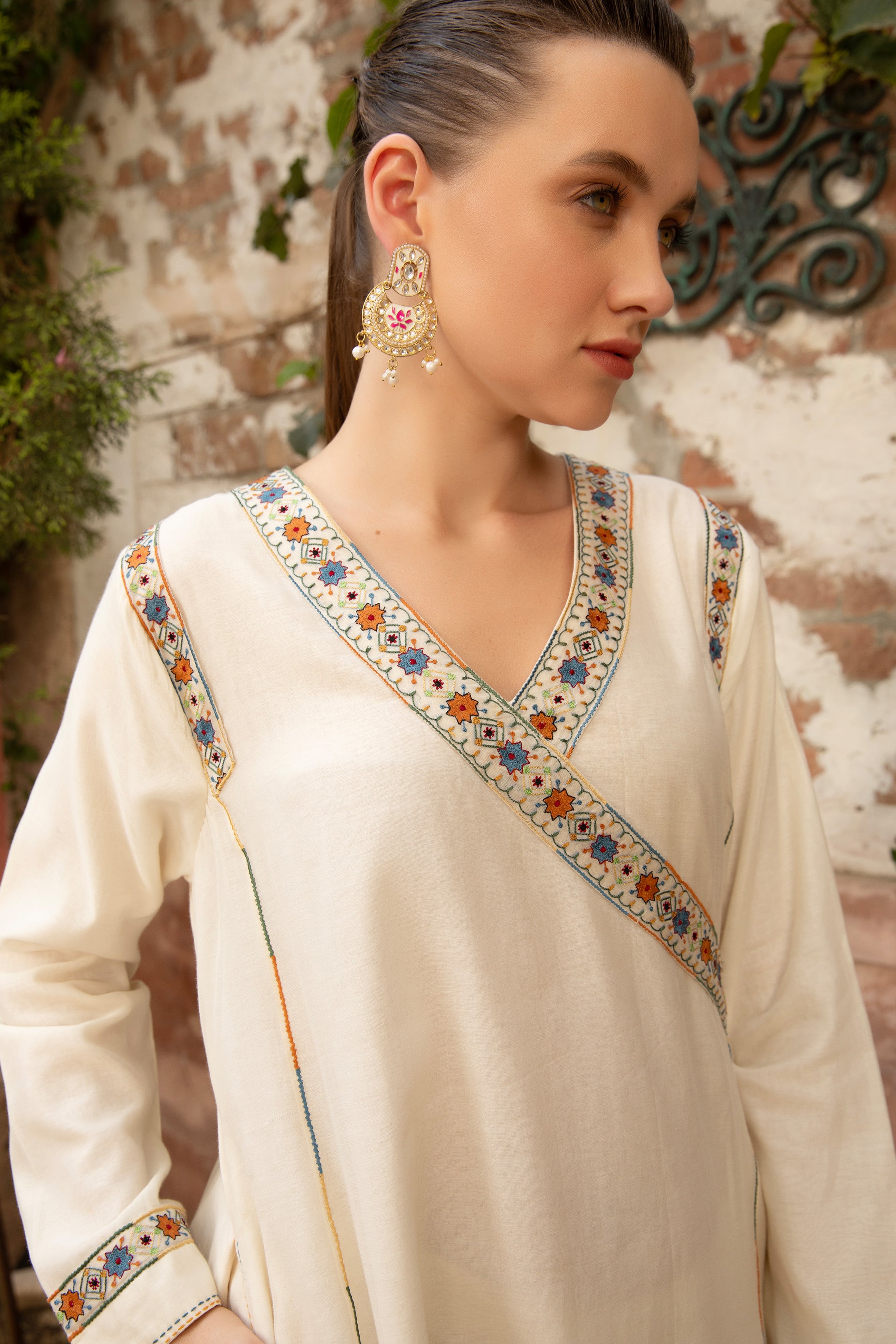 MEHERBAAN ANGRKHA KURTA SET IVORY