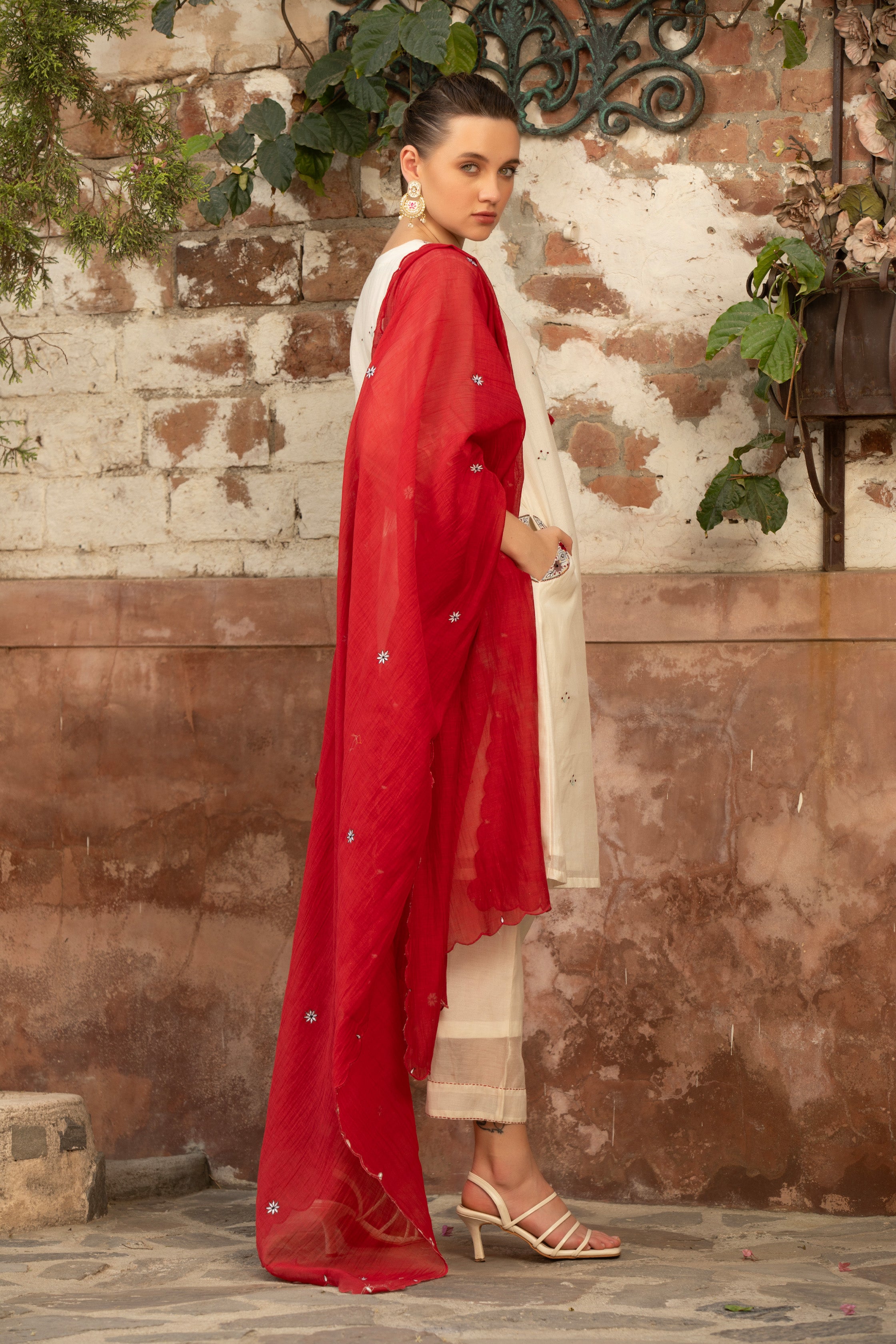 ROYAL CHARM KURTA SET