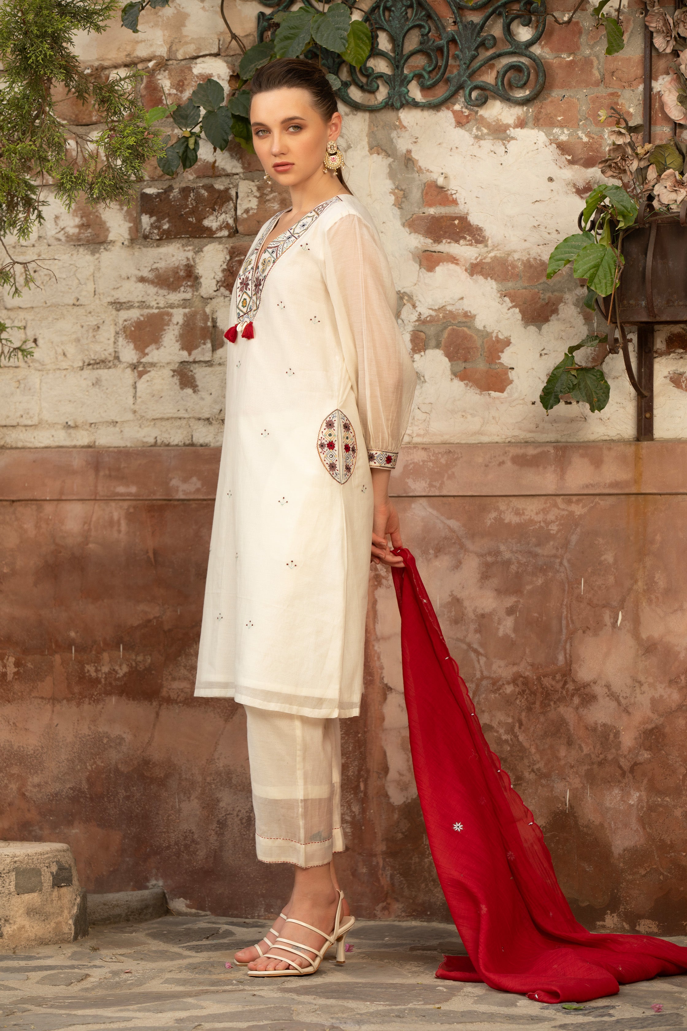 ROYAL CHARM KURTA SET