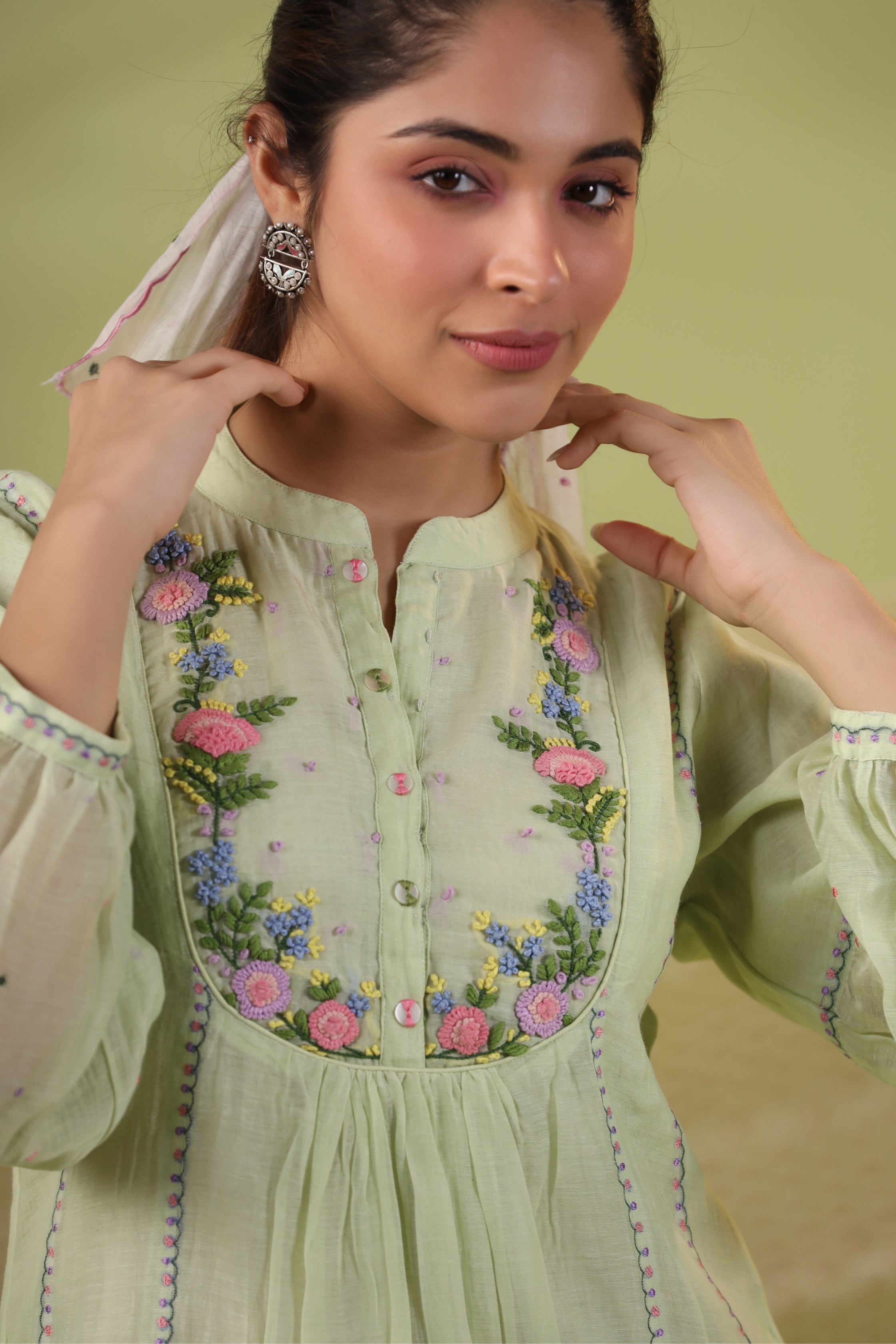 Happy Garden Kurta with Contrast Thread Embroidery