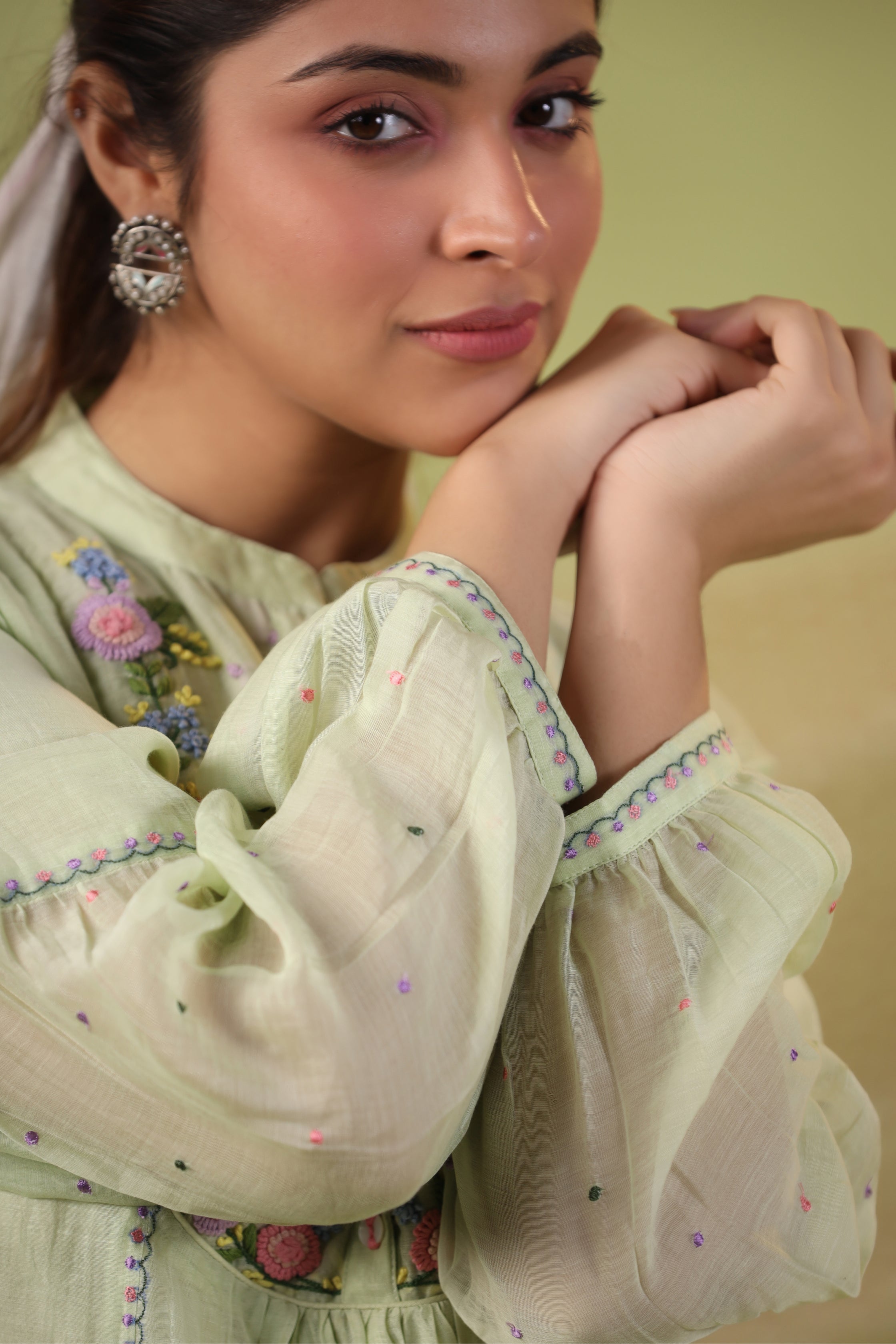 Happy Garden Kurta with Contrast Thread Embroidery