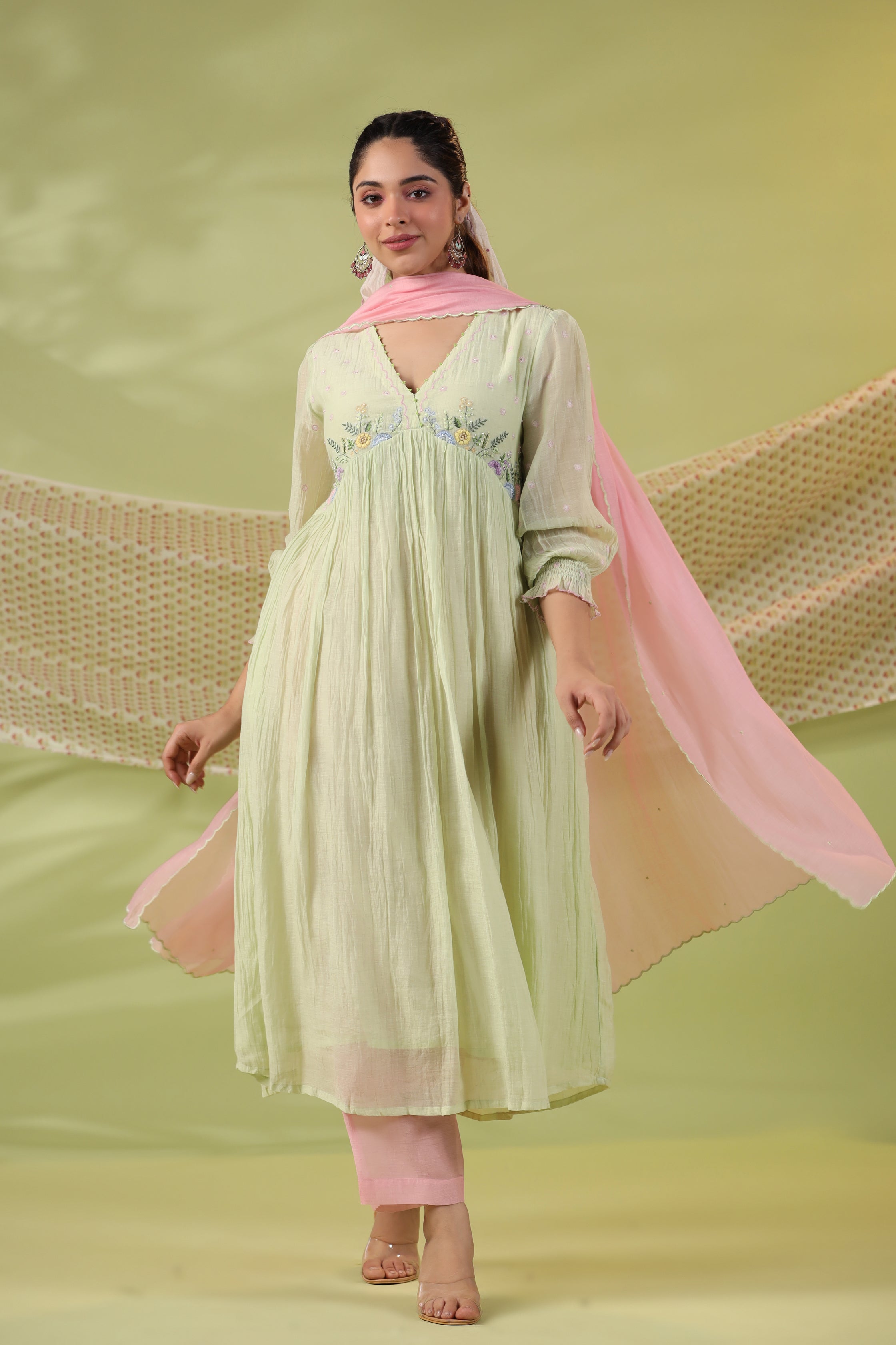Honey Bouquet Kurta with Thread Embroidery and Bead Detailing