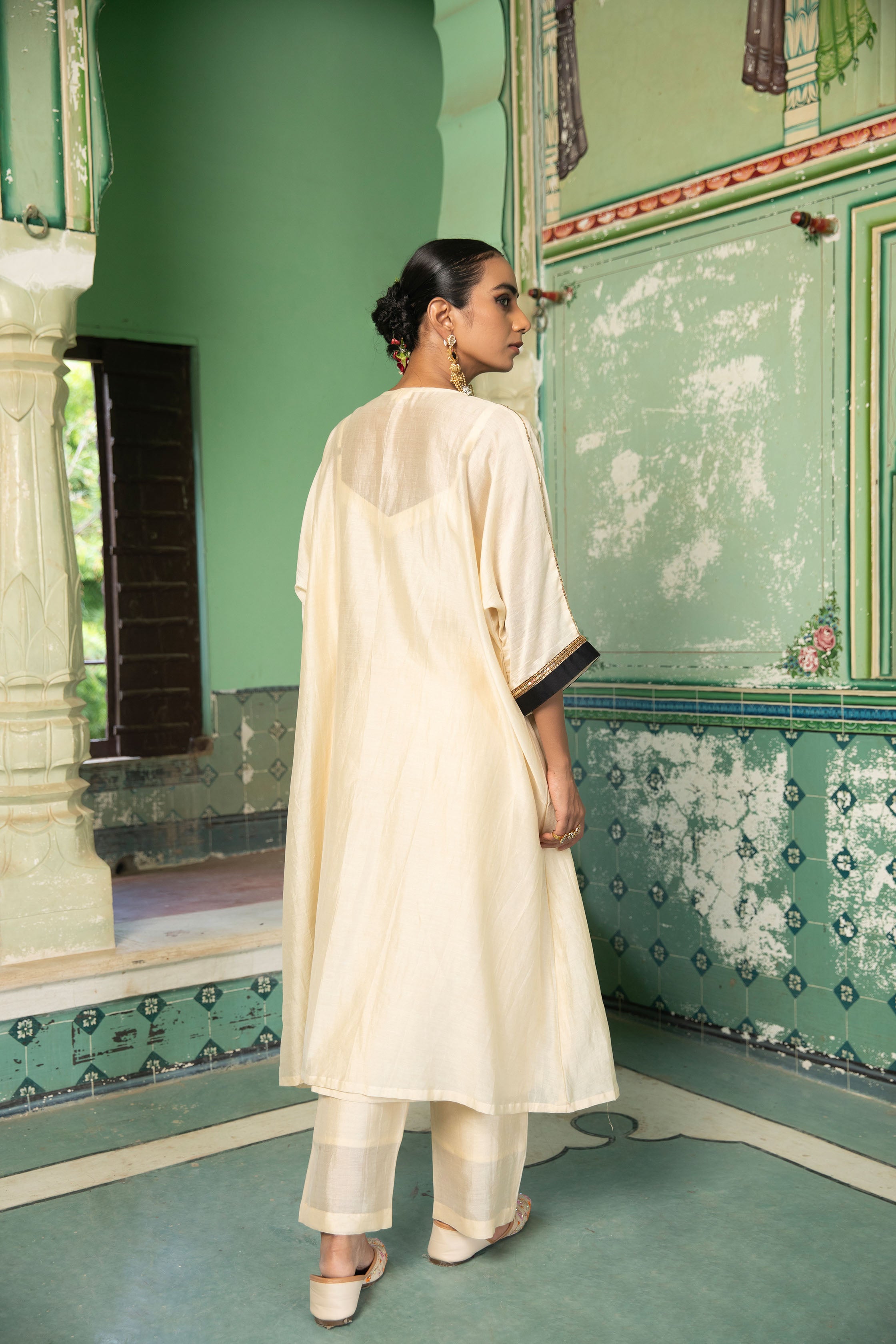 KURAT WITH INNER SLIP