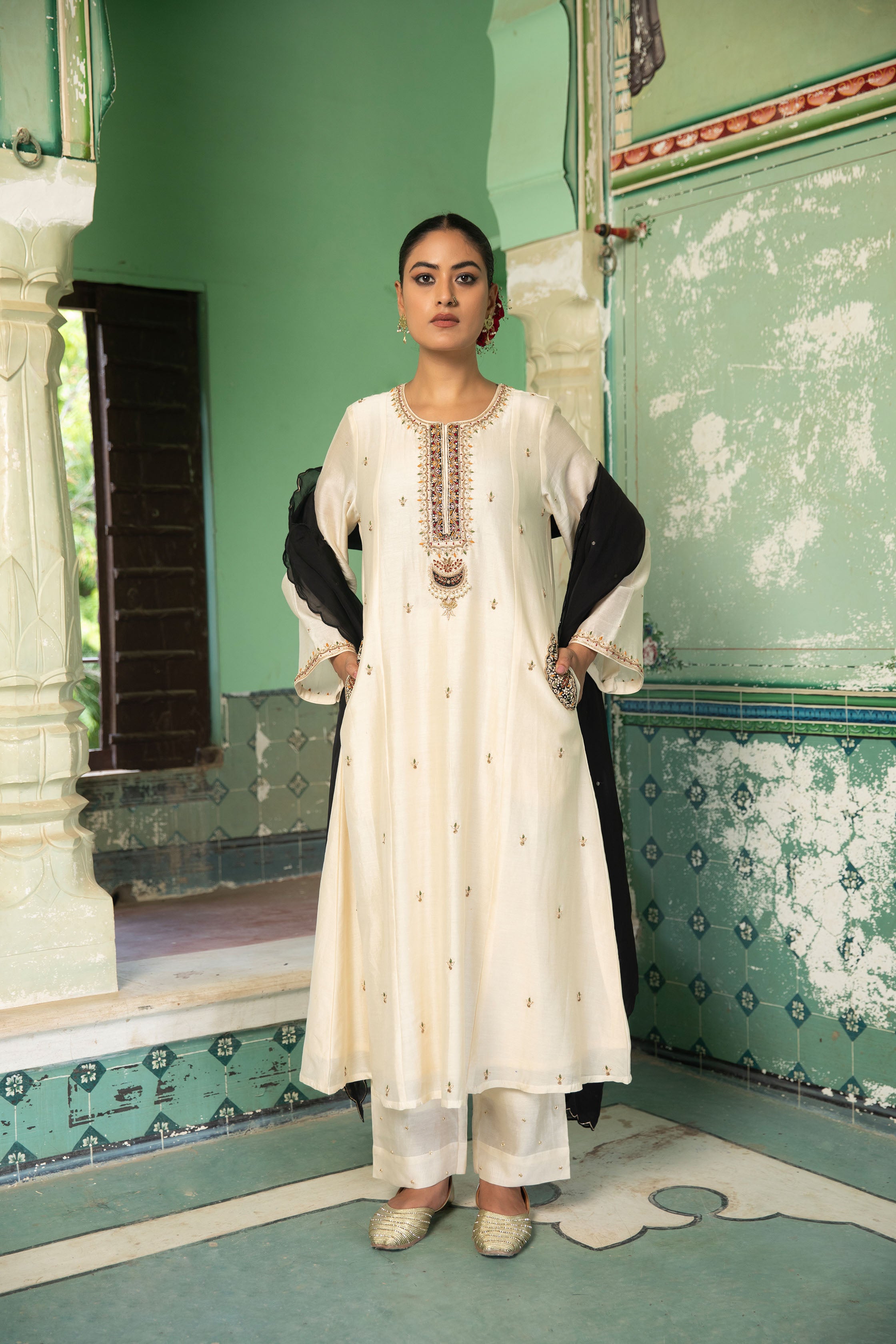 GOLD IVORY KURTA & PANT