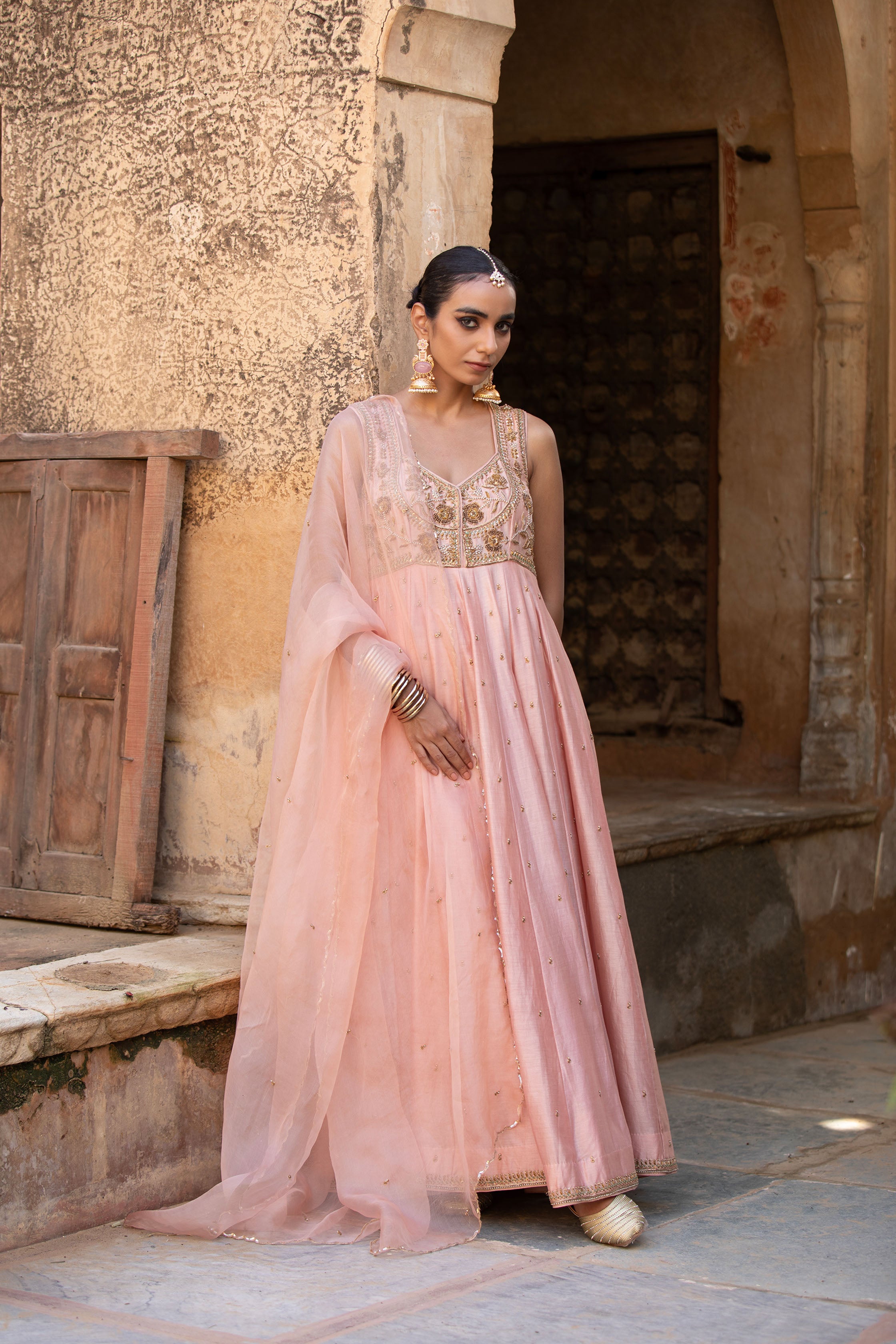 SLEEVELESS ANARKALI