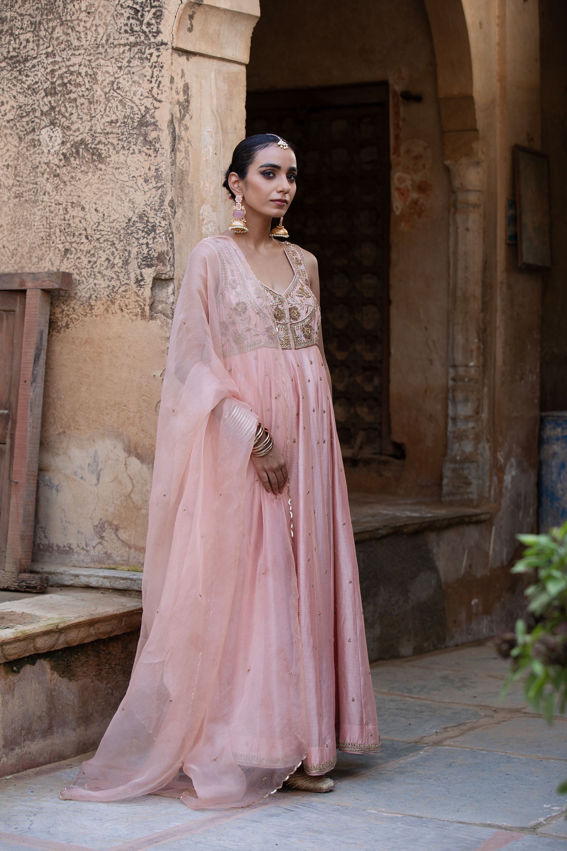 SLEEVELESS ANARKALI