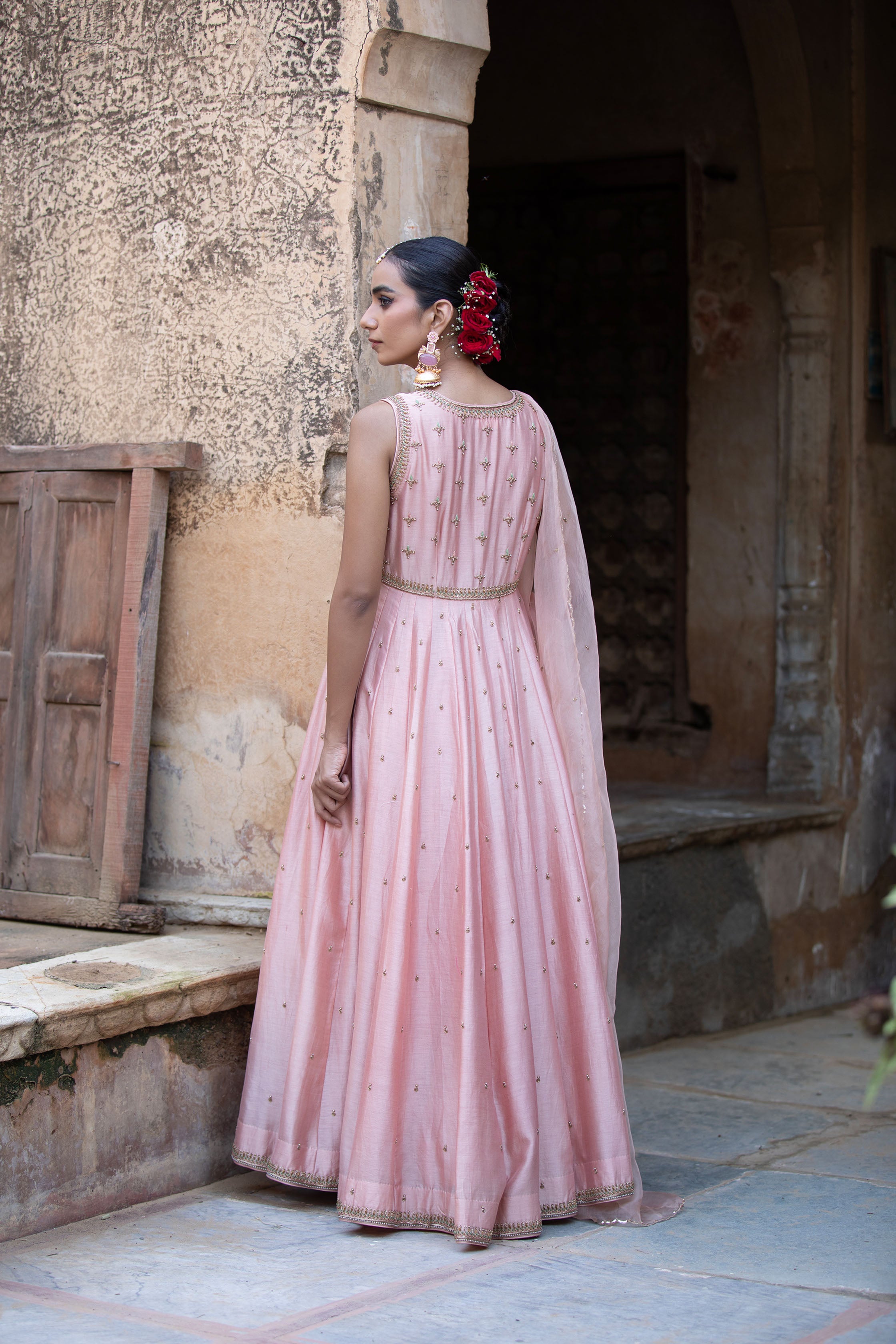 SLEEVELESS ANARKALI