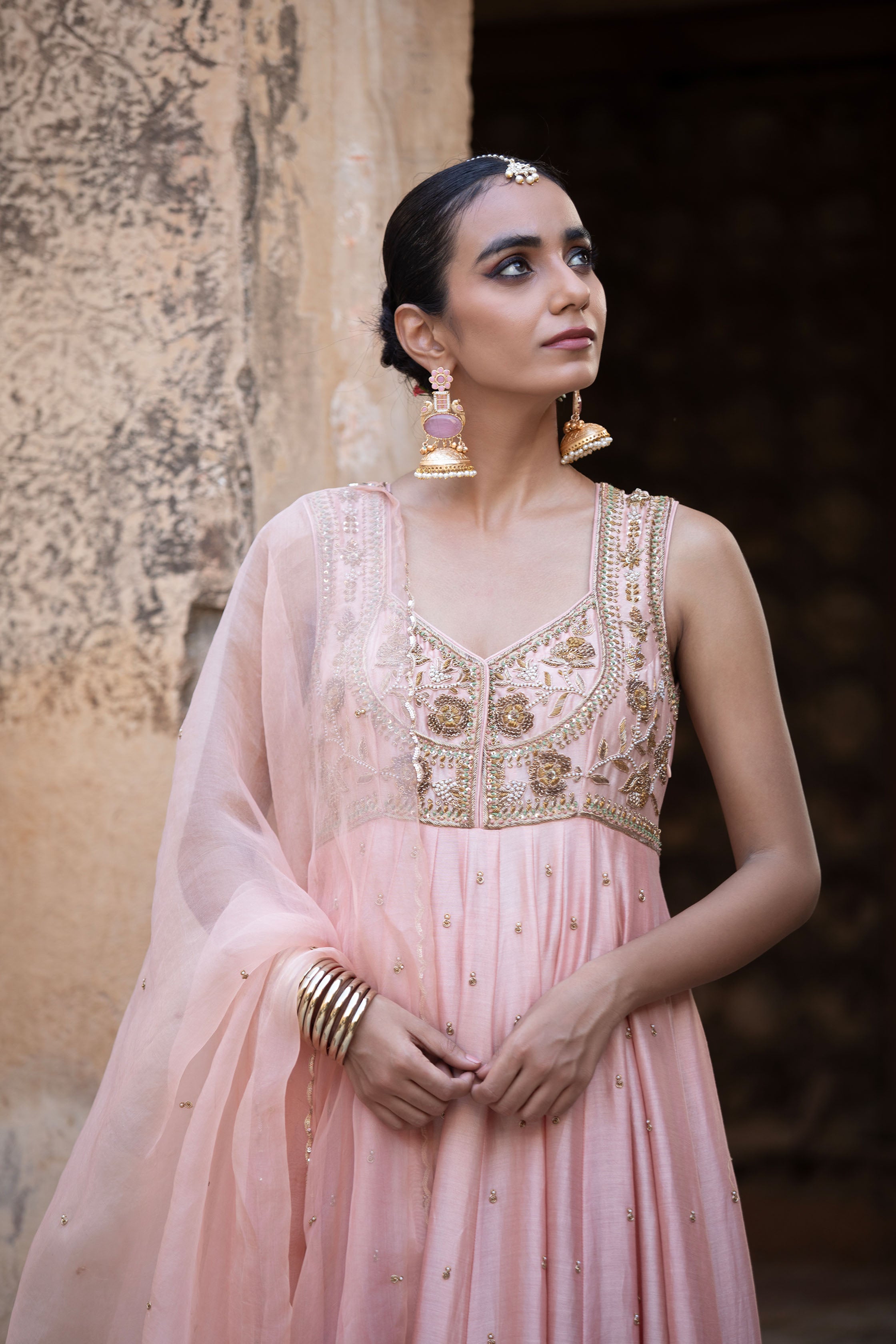 SLEEVELESS ANARKALI