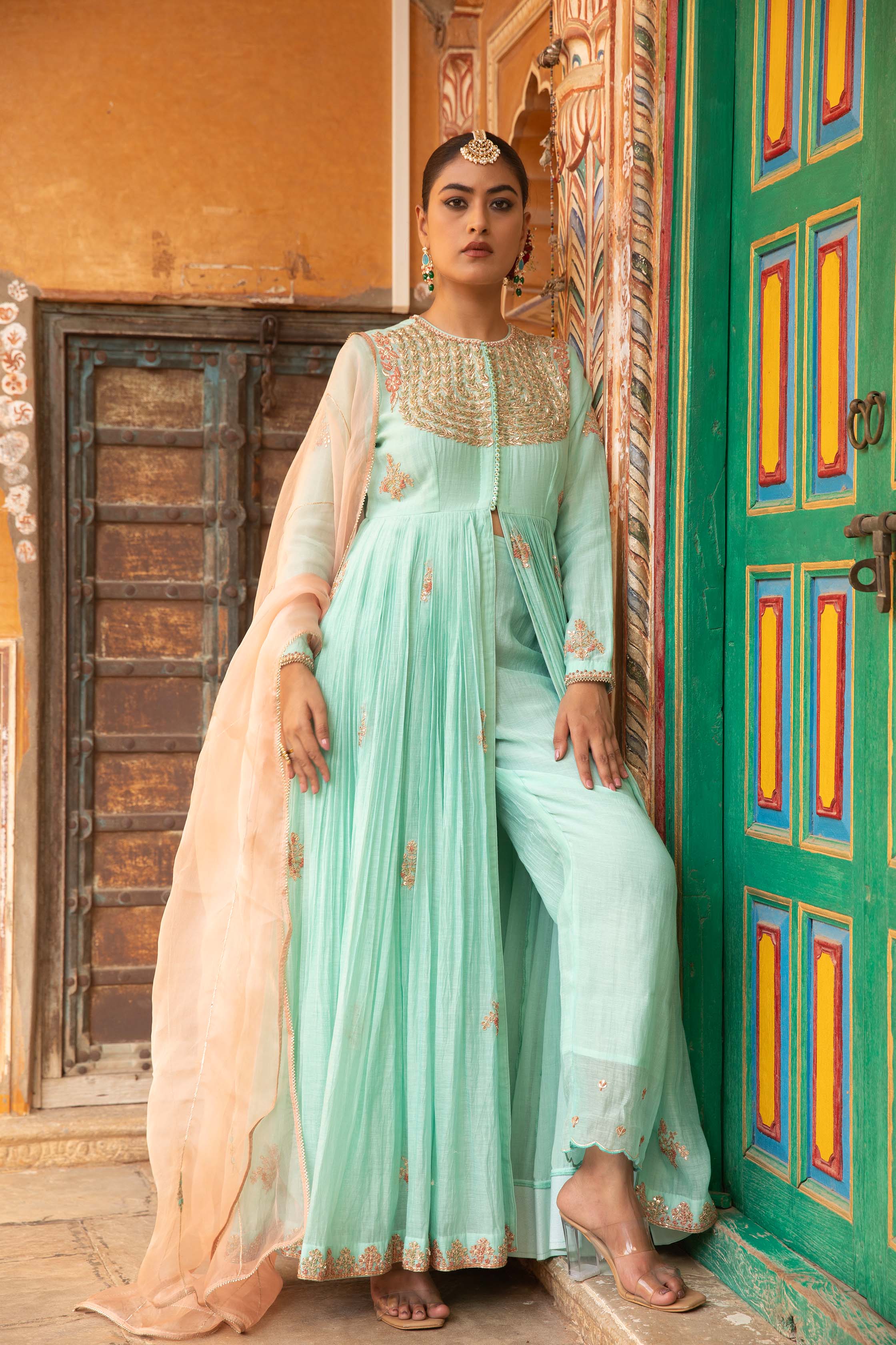 A LINE SUIT WITH FRONT SLIT
