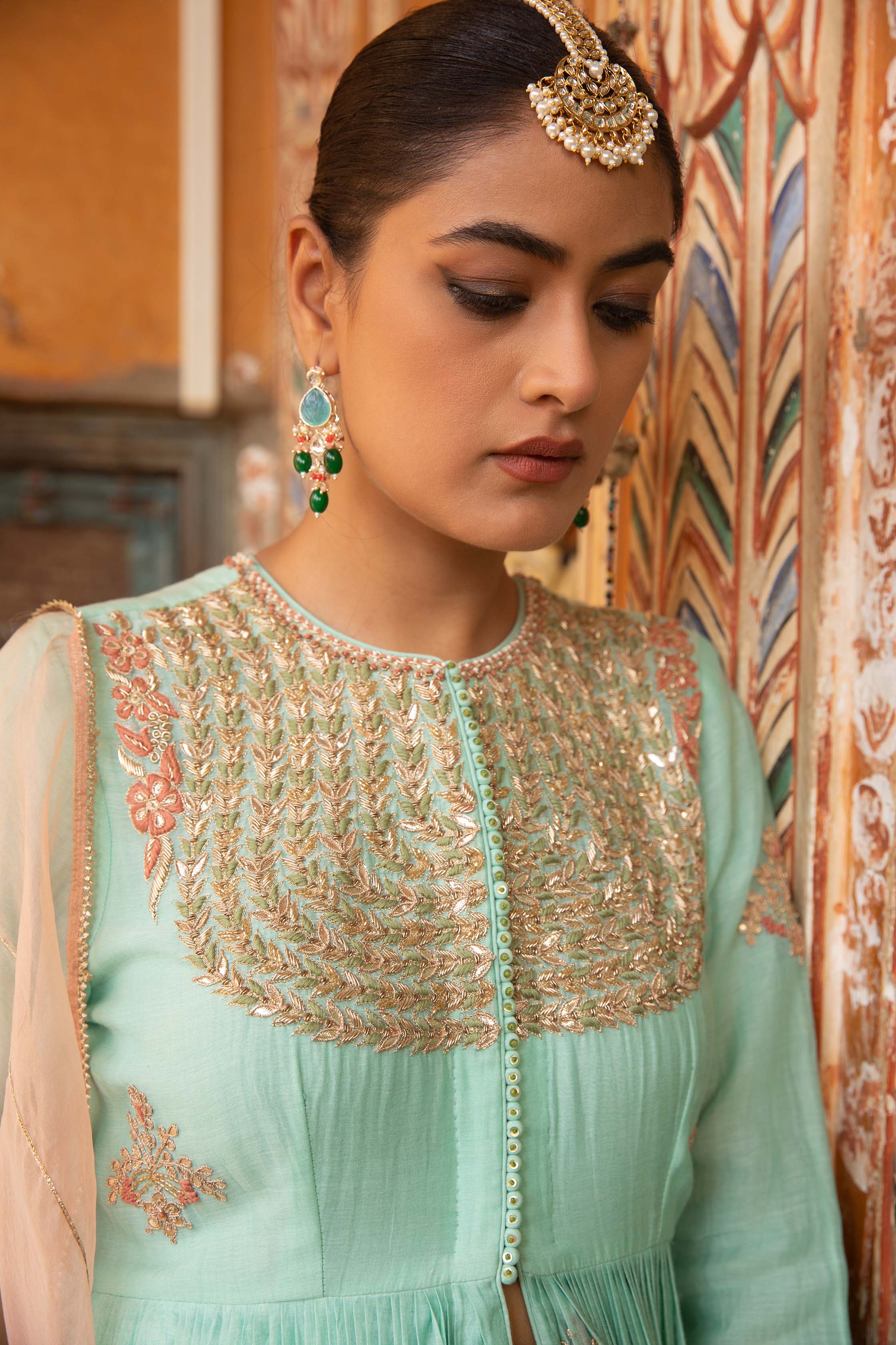 A LINE SUIT WITH FRONT SLIT