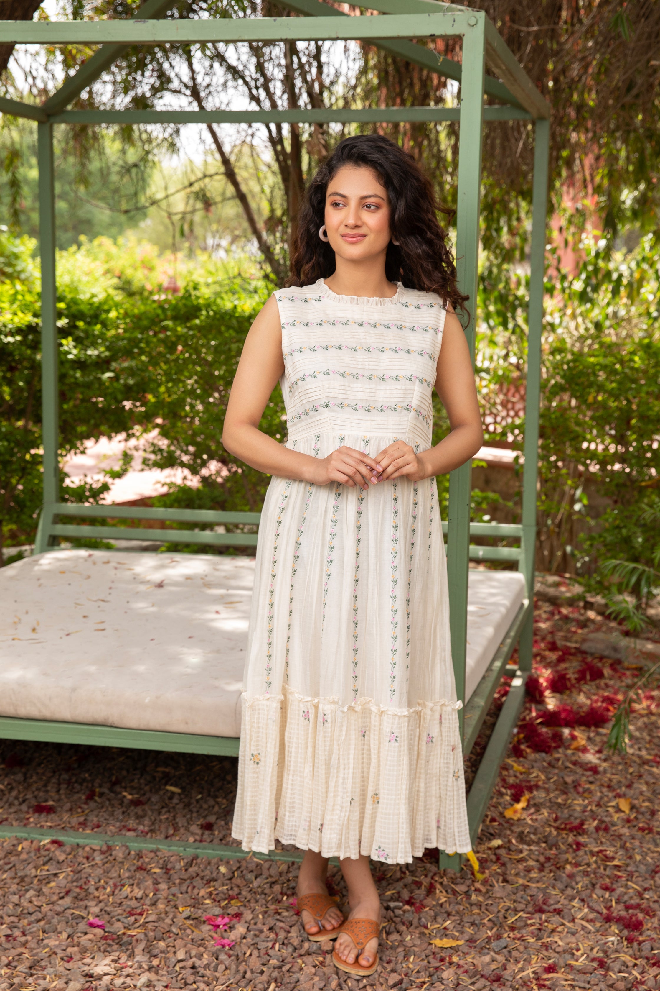 Dhaari Embroidered Dress in Off White with Heavy Thread Detailing