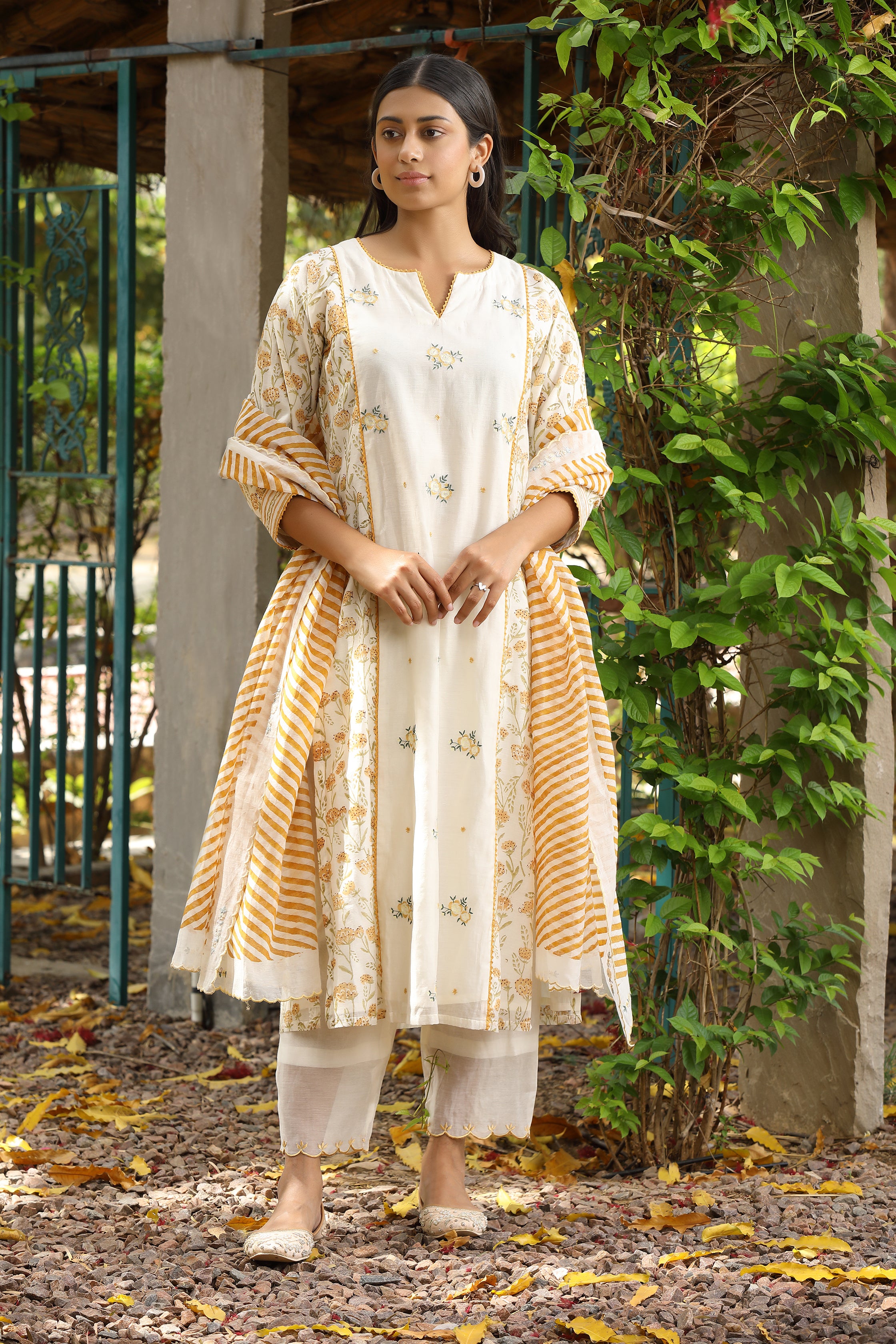 Straight Kurta Set with Lehriya Dupatta in Off White