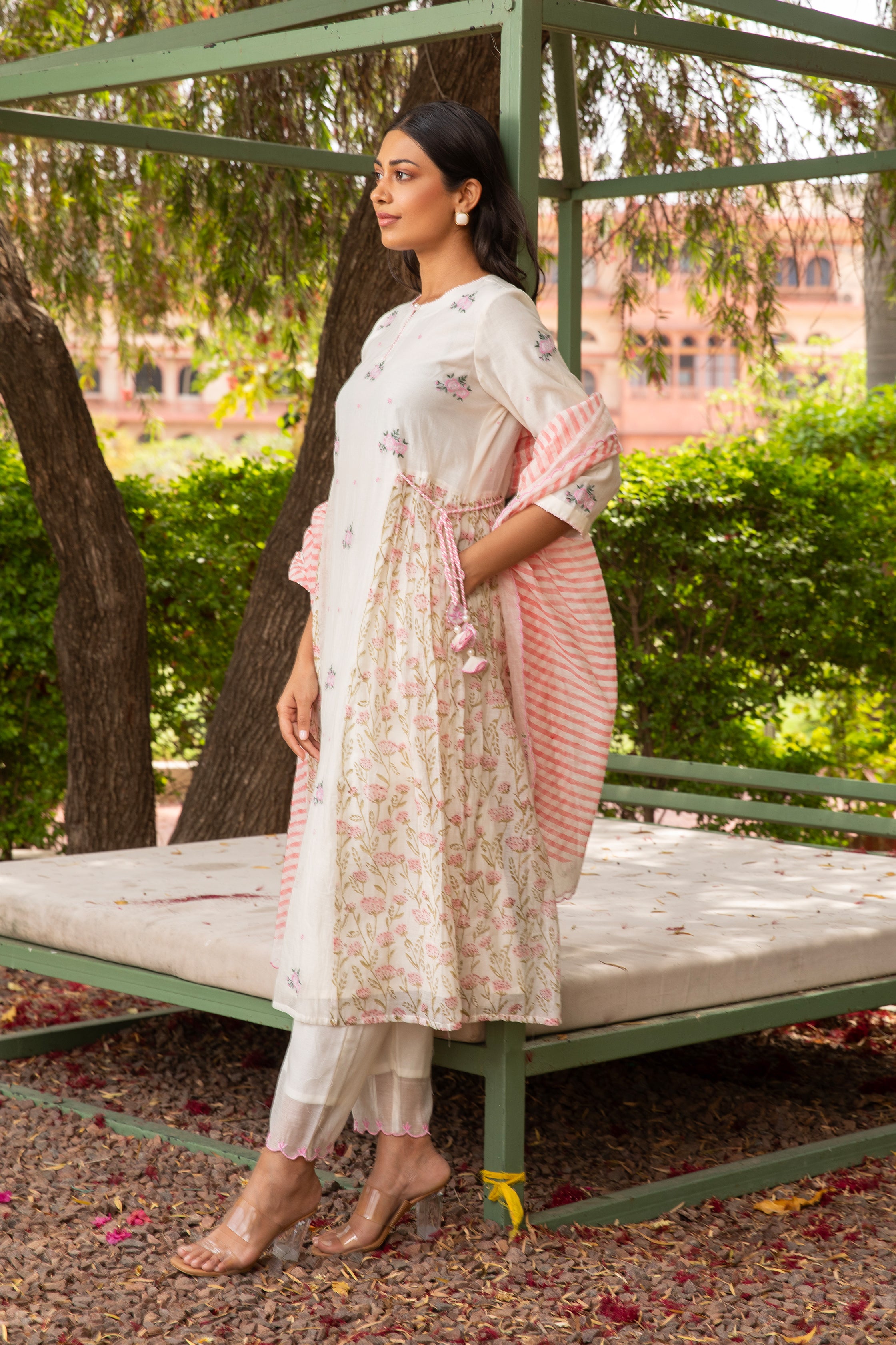 Side Dori Kurta Set in Off White with Lehriya Dupatta