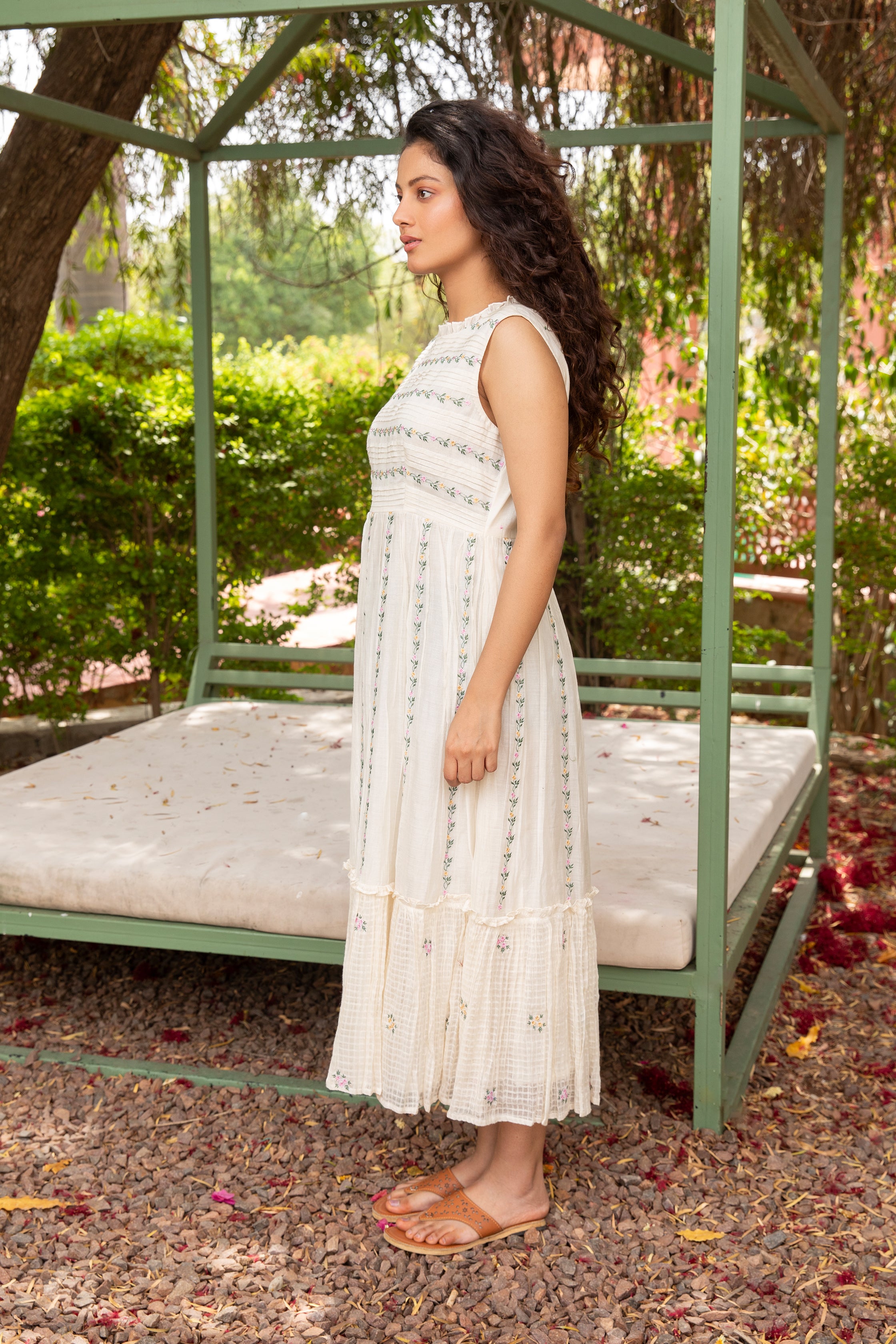 Dhaari Embroidered Dress in Off White with Heavy Thread Detailing