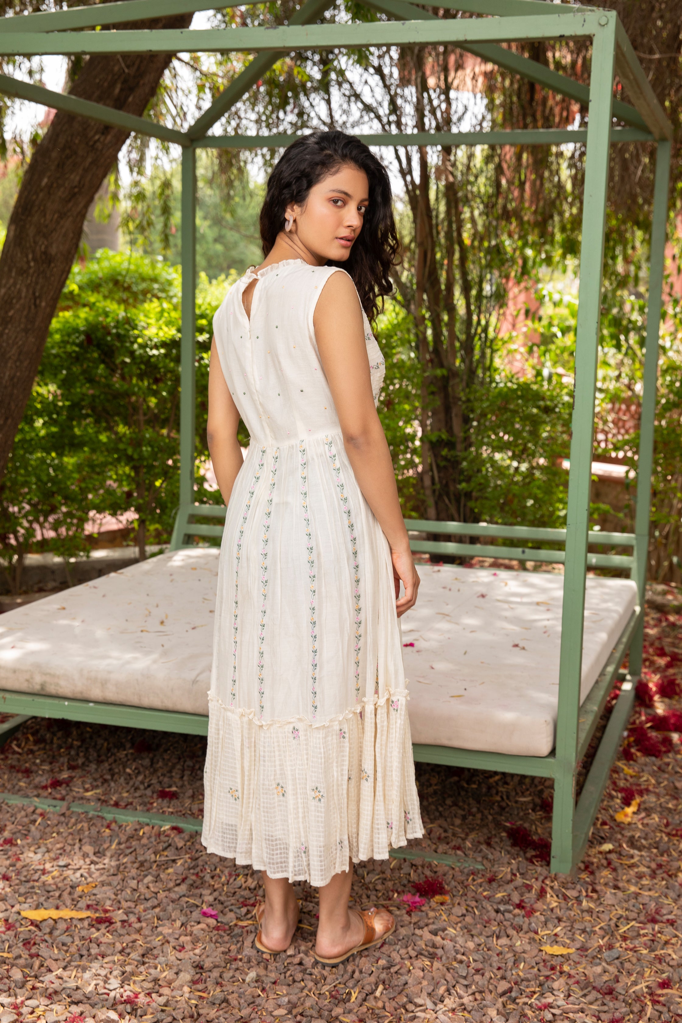 Dhaari Embroidered Dress in Off White with Heavy Thread Detailing