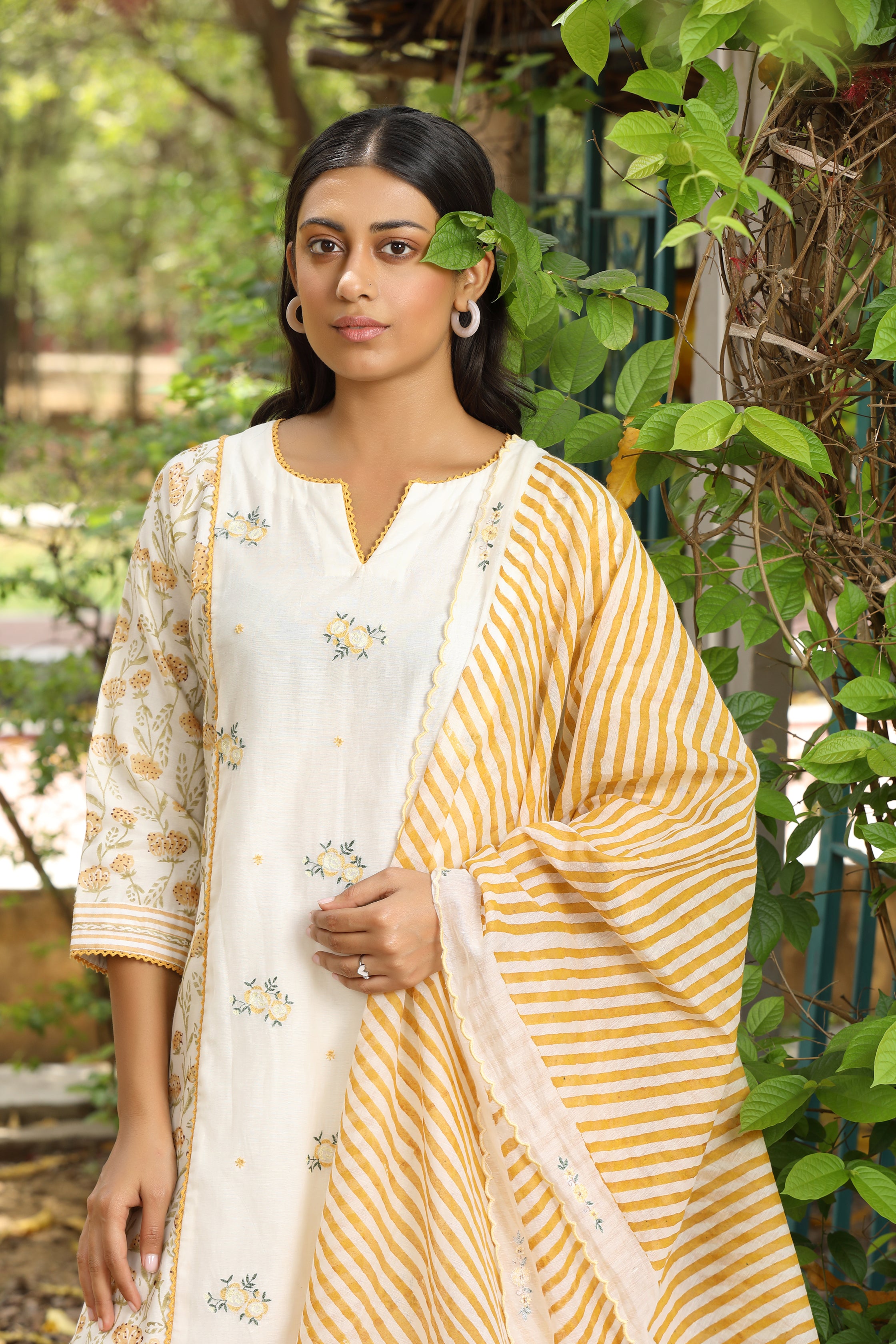 Straight Kurta Set with Lehriya Dupatta in Off White