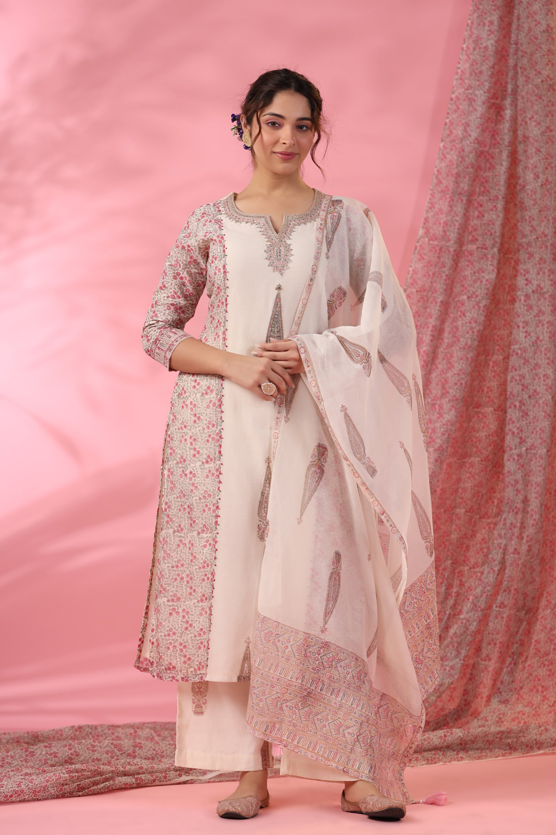 Gul Marodi Suit Set with Marodi and Gota Detailing