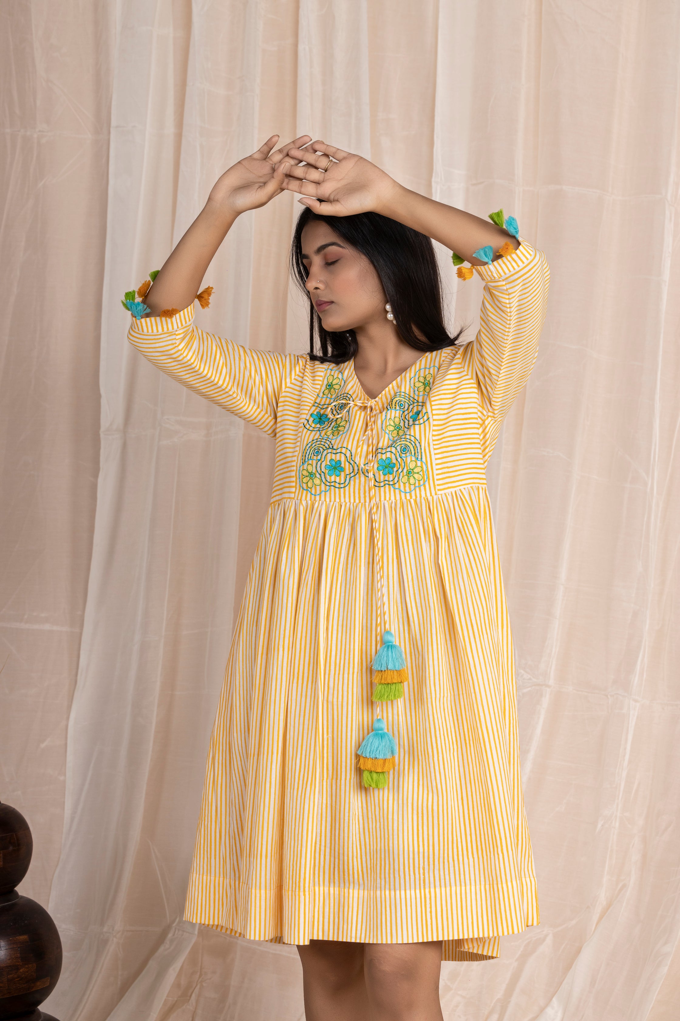 Yellow Dhari Embroidery Dress